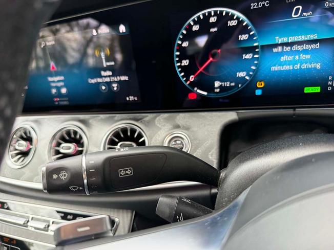 MERCEDES-BENZ E Class Photo 35