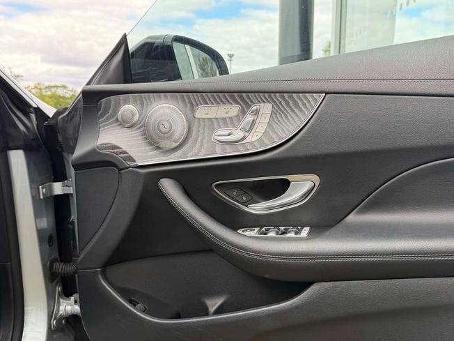MERCEDES-BENZ E Class Photo 43