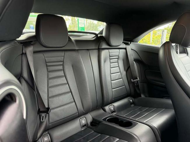 MERCEDES-BENZ E Class Photo 8