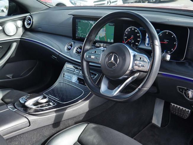 MERCEDES-BENZ E Class Photo 28