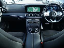 MERCEDES-BENZ E Class Photo 5