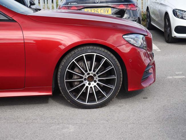 MERCEDES-BENZ E Class Photo 6