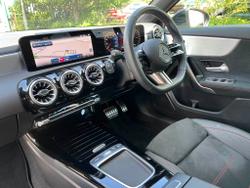 MERCEDES-BENZ A Class Photo 3
