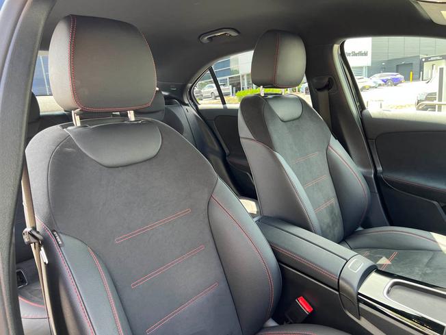 MERCEDES-BENZ A Class Photo 40
