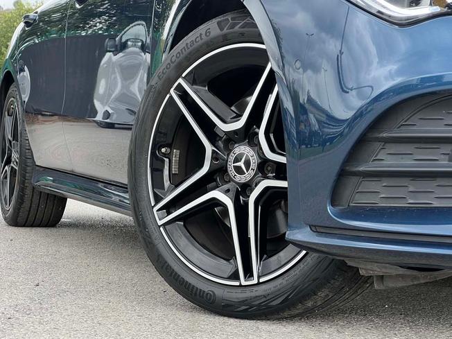 MERCEDES-BENZ Cla Class Photo 14