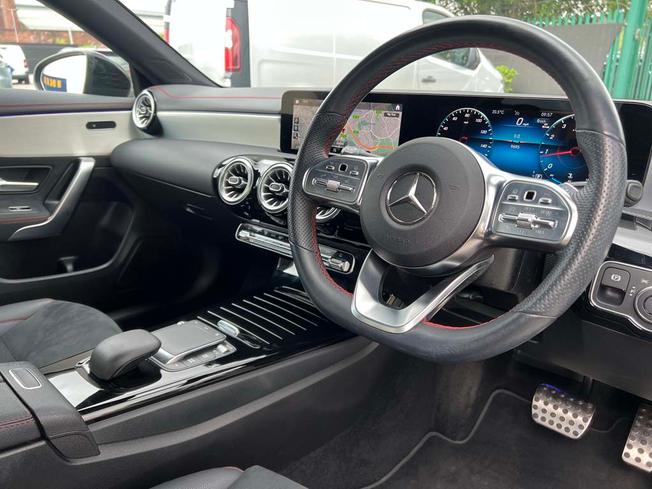 MERCEDES-BENZ Cla Class Photo 19