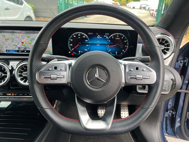 MERCEDES-BENZ Cla Class Photo 23
