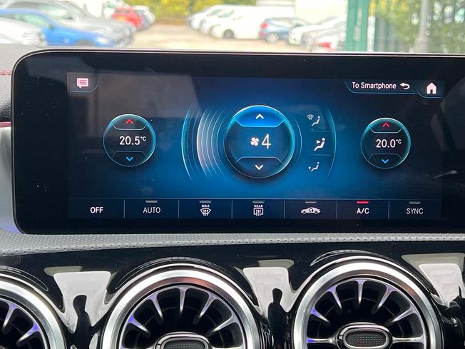 MERCEDES-BENZ Cla Class Photo 28