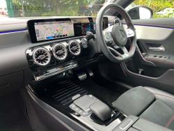 MERCEDES-BENZ Cla Class Photo 3