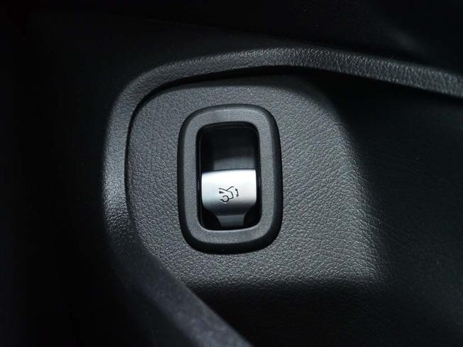 MERCEDES-BENZ Cle Photo 20