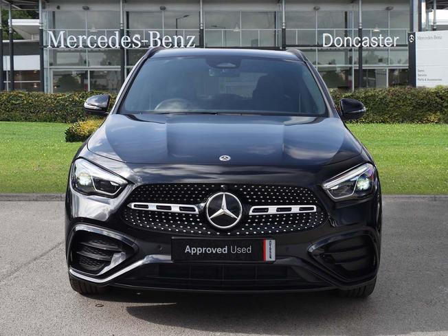 MERCEDES-BENZ GLA Photo 10