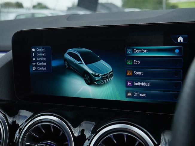MERCEDES-BENZ GLA Photo 34