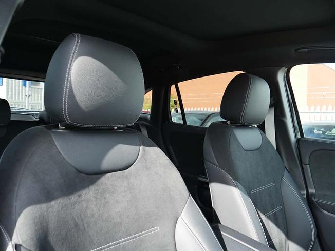MERCEDES-BENZ GLA Photo 36