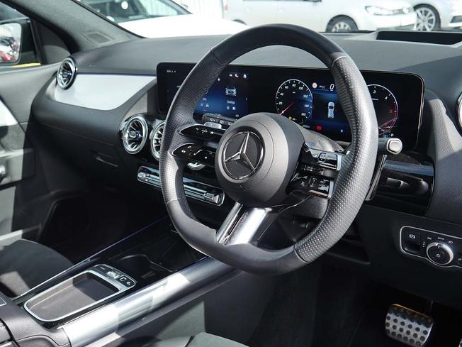 MERCEDES-BENZ GLA Photo 37