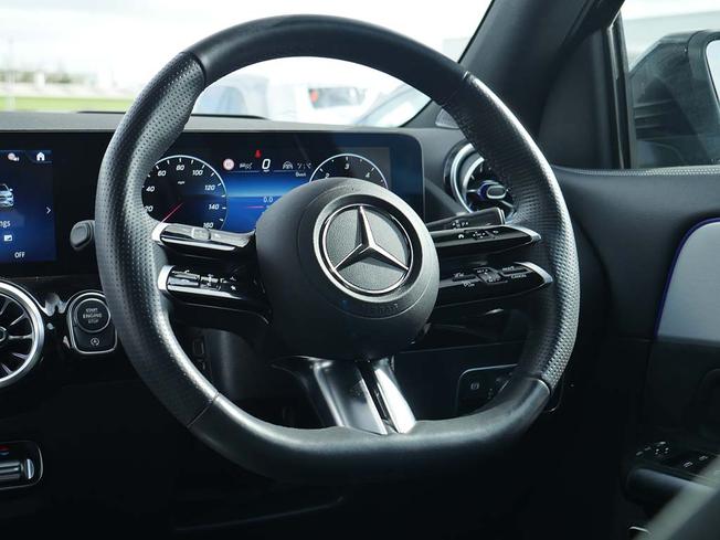 MERCEDES-BENZ GLA Photo 43