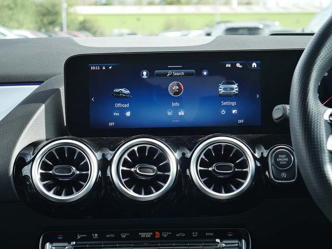 MERCEDES-BENZ GLA Photo 46
