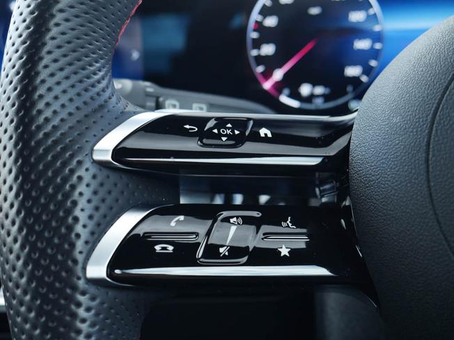MERCEDES-BENZ Gla Photo 12