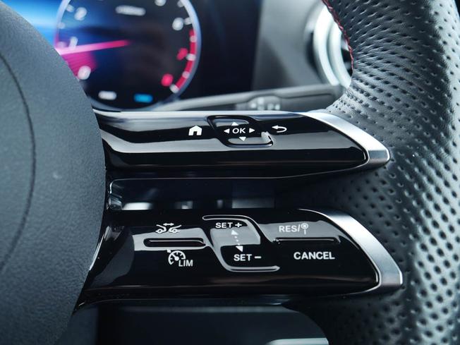 MERCEDES-BENZ Gla Photo 13