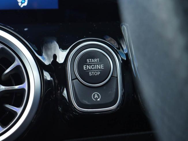 MERCEDES-BENZ Gla Photo 17