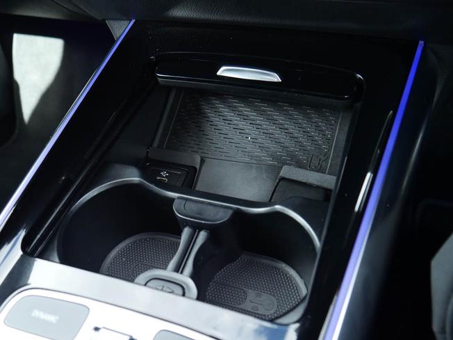 MERCEDES-BENZ Gla Photo 18