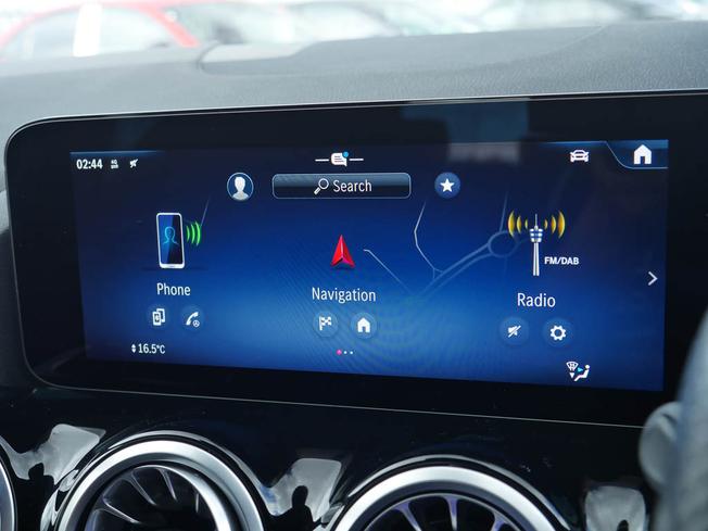 MERCEDES-BENZ Gla Photo 19
