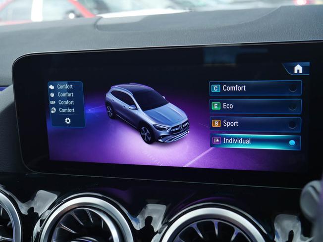 MERCEDES-BENZ Gla Photo 29