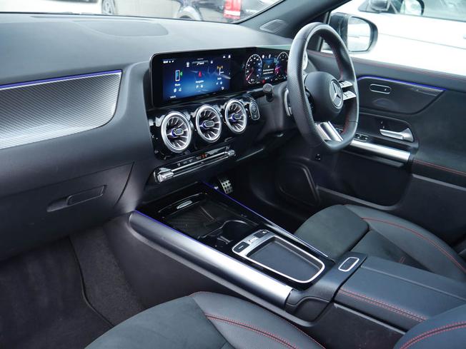MERCEDES-BENZ Gla Photo 3