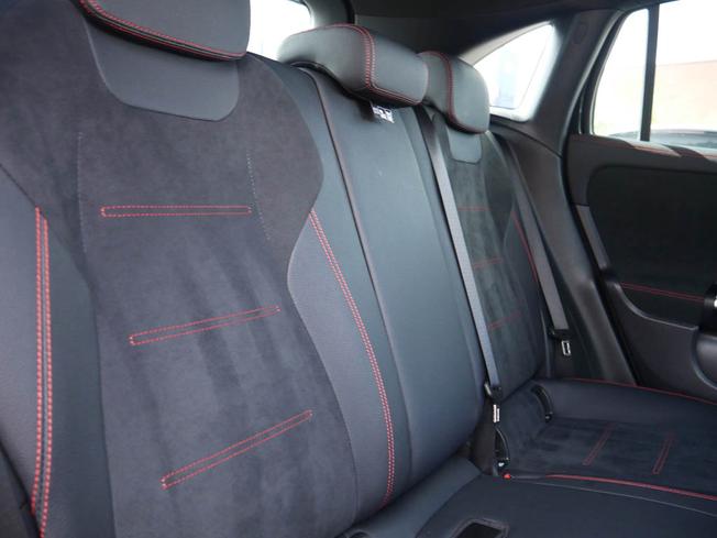 MERCEDES-BENZ Gla Photo 37