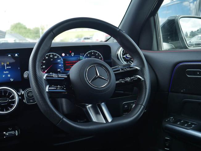 MERCEDES-BENZ Gla Photo 40