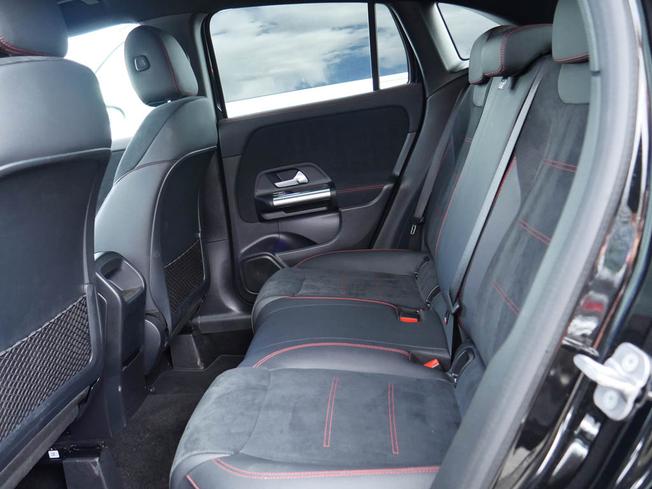 MERCEDES-BENZ Gla Photo 8