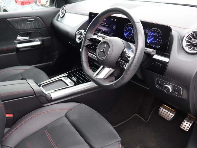 MERCEDES-BENZ Eqa Photo 15