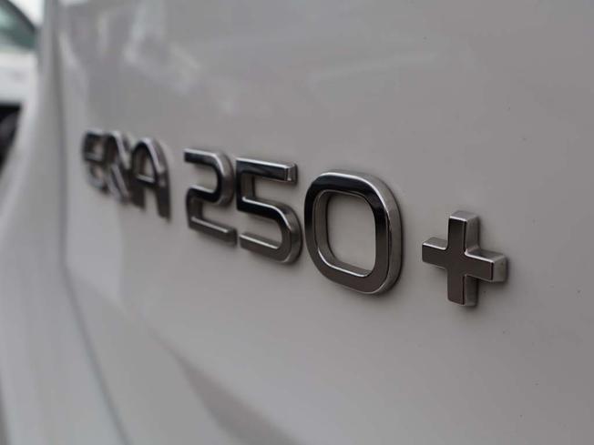 MERCEDES-BENZ Eqa Photo 19