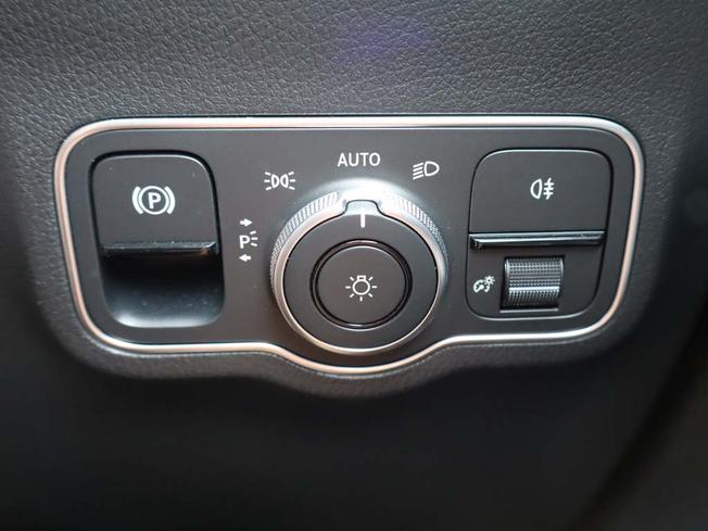 MERCEDES-BENZ Eqa Photo 28