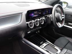 MERCEDES-BENZ Eqa Photo 3