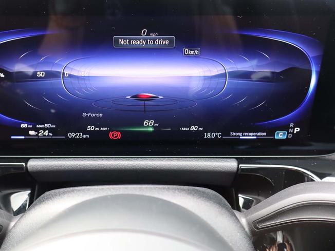 MERCEDES-BENZ Eqa Photo 32