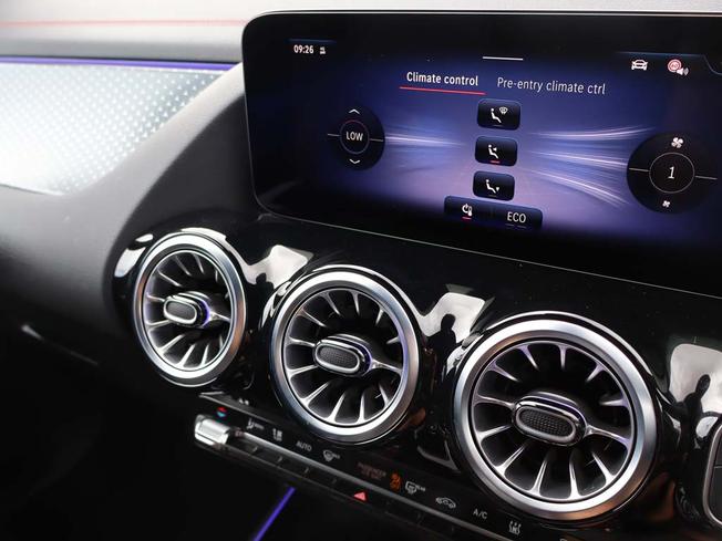 MERCEDES-BENZ Eqa Photo 44
