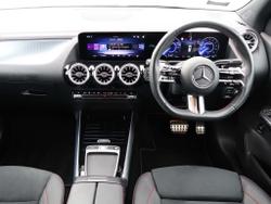 MERCEDES-BENZ Eqa Photo 5