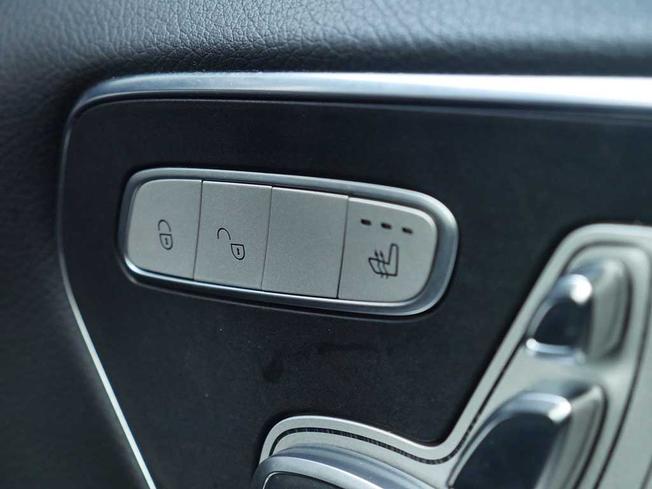 MERCEDES-BENZ Eqv Photo 17