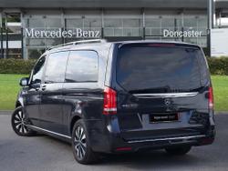 MERCEDES-BENZ Eqv Photo 2