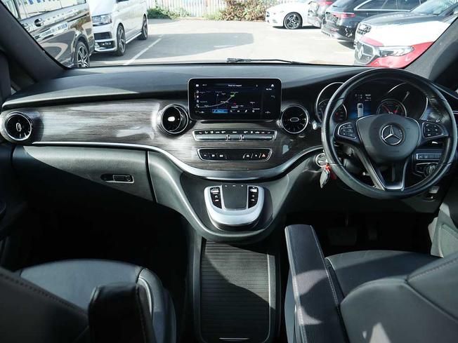 MERCEDES-BENZ Eqv Photo 5
