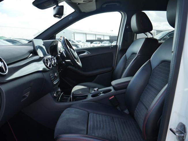 MERCEDES-BENZ B Class Photo 3