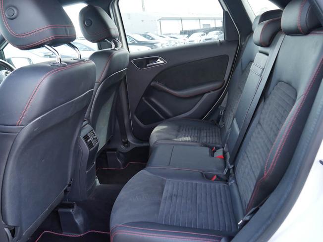 MERCEDES-BENZ B Class Photo 8