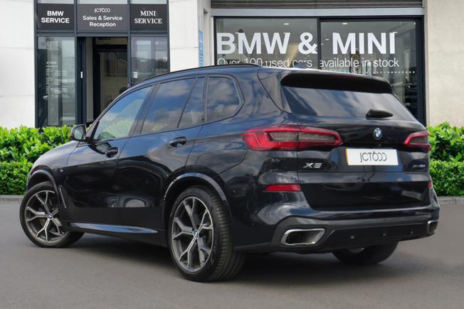 BMW X5 Photo 2