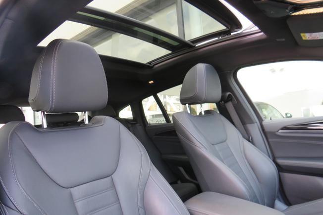 BMW X4 Photo 30