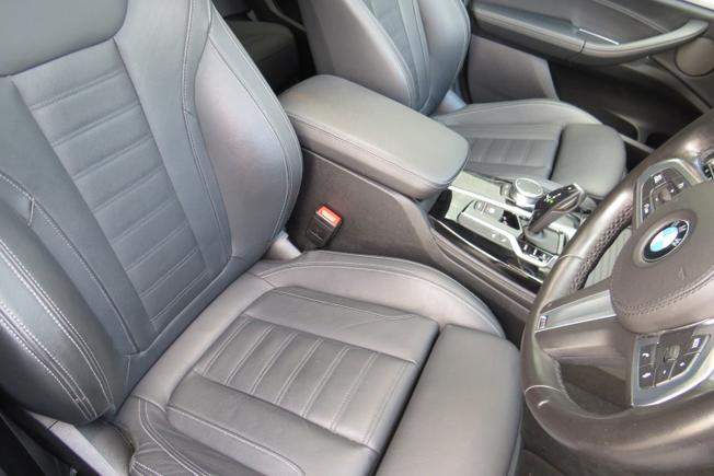 BMW X4 Photo 31