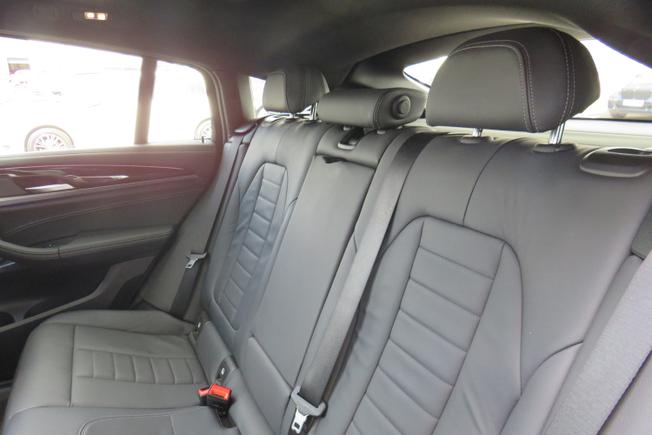 BMW X4 Photo 39