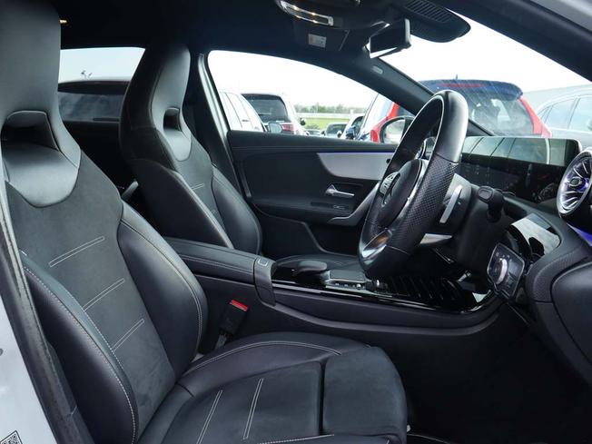 MERCEDES-BENZ A Class Photo 33