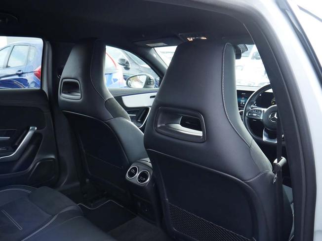 MERCEDES-BENZ A Class Photo 37