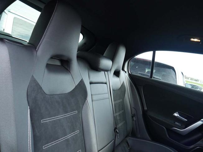 MERCEDES-BENZ A Class Photo 40