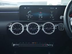 MERCEDES-BENZ A Class Photo 5